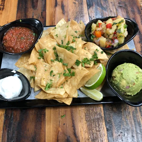 Chips & Salsas